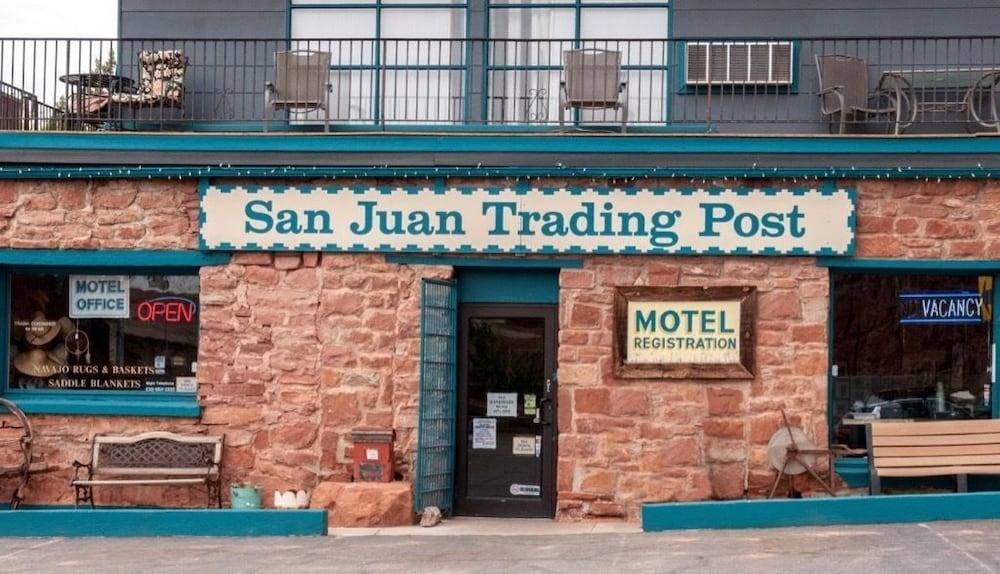 San Juan Inn Mexican Hat エクステリア 写真